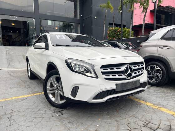 MERCEDES-BENZ GLA 200 1.6 CGI FLEX STYLE 7G-DCT